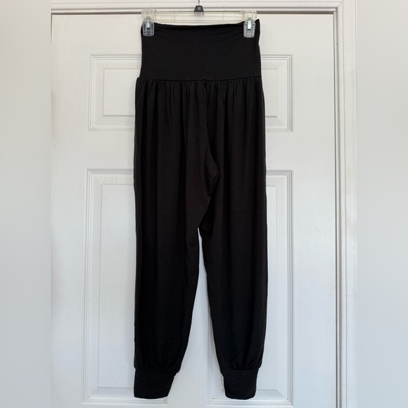 Athleta Pants - Athleta Jogger Black Pants XS Petite